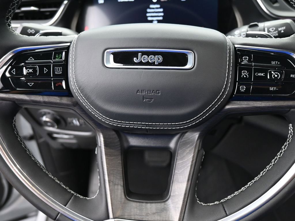 Used 2024 Jeep Grand Cherokee L Overland image 30