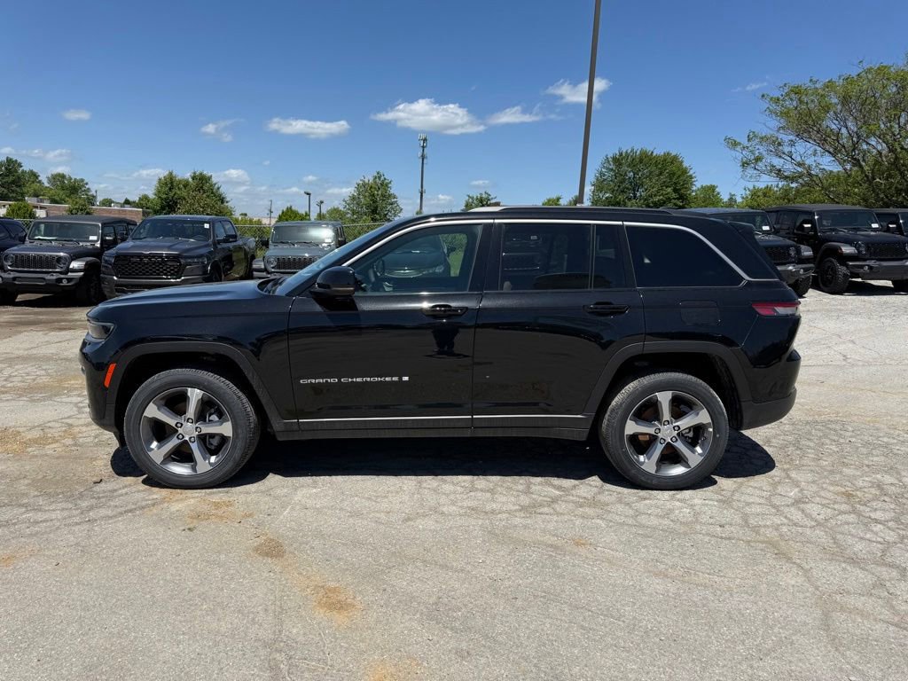New 2026 Jeep Grand Cherokee Limited AWD/4WD image 8