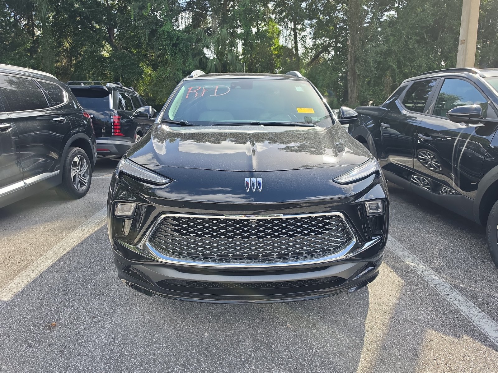 Used 2025 Buick Encore GX Avenir w/ Avenir Technology Package AWD/4WD image 8