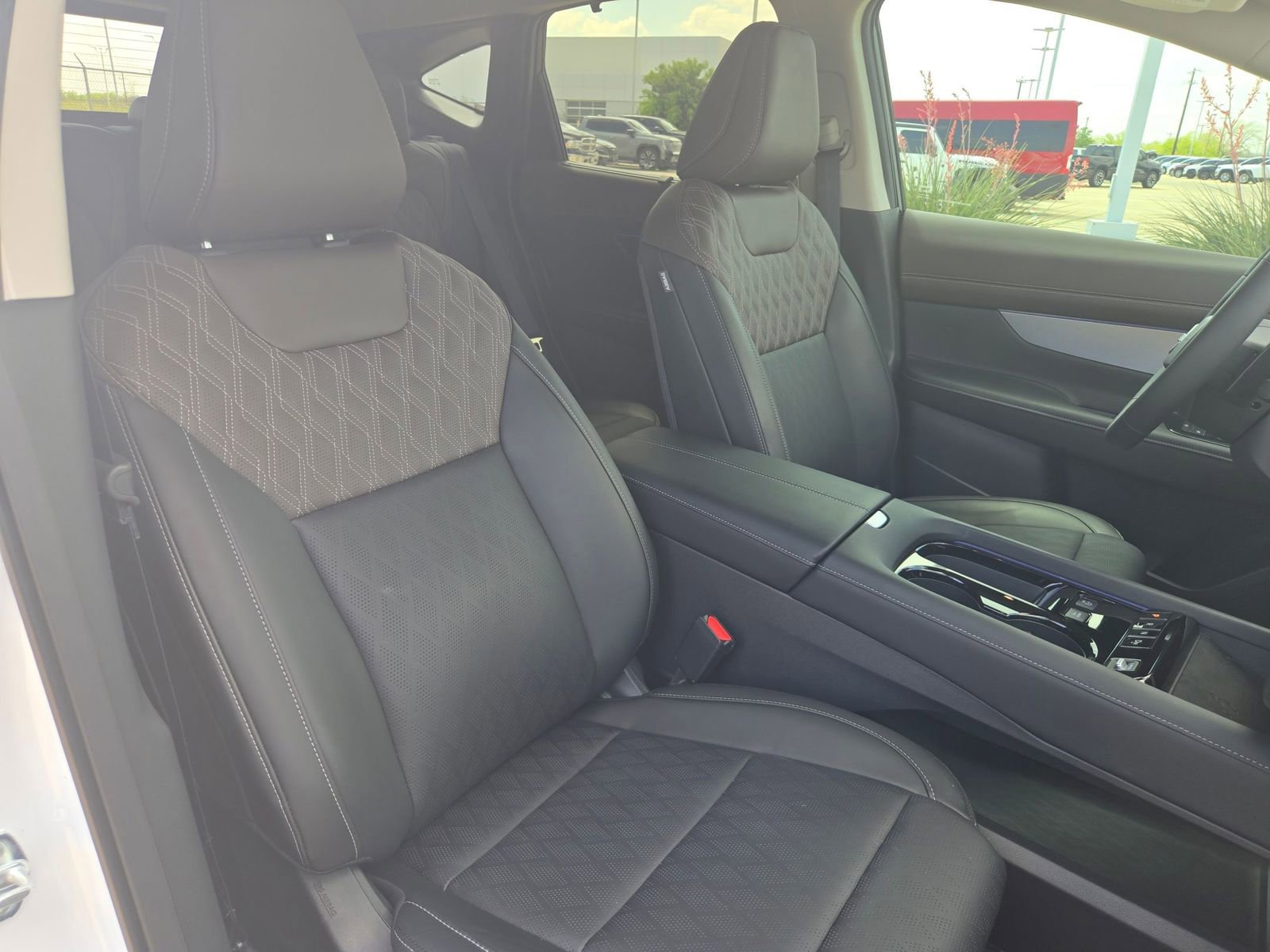 Used 2025 Nissan Murano Platinum w/ Cargo Package image 19