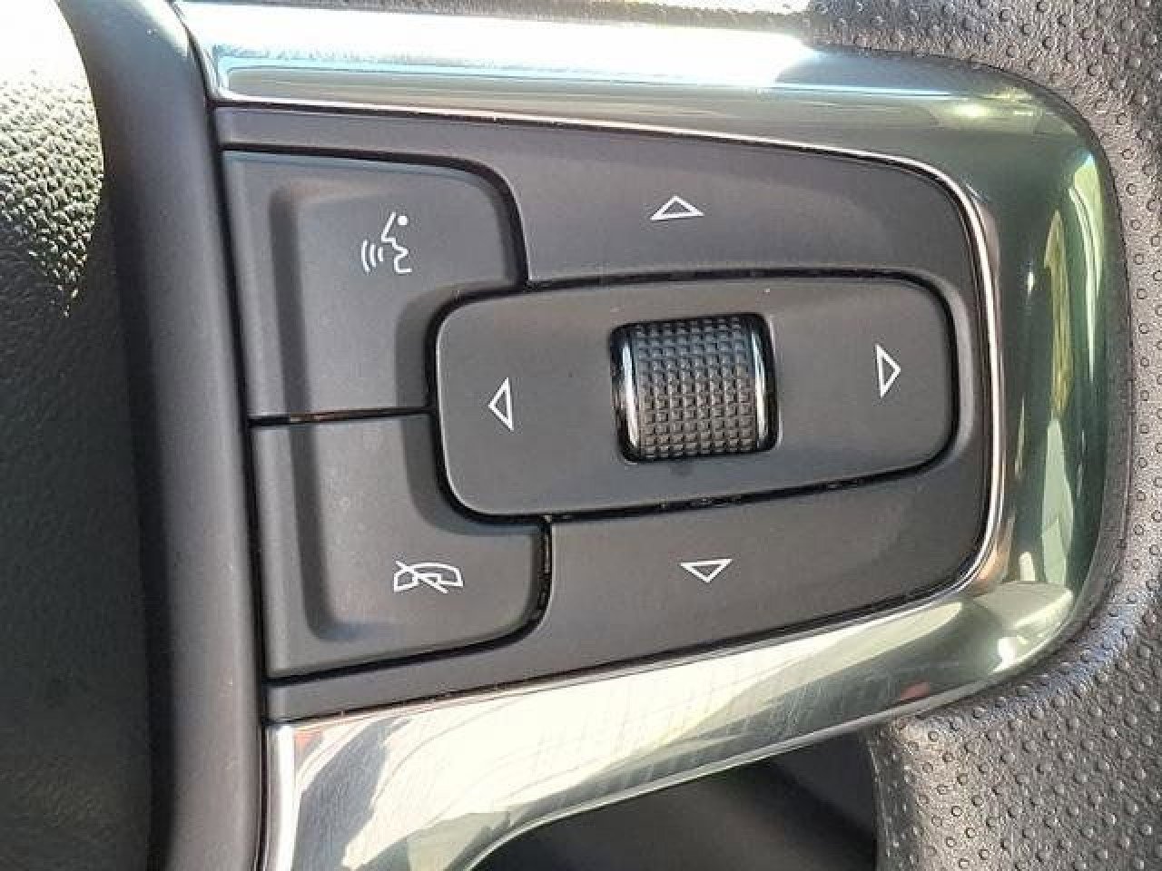 Used 2022 Chevrolet Blazer LT image 19