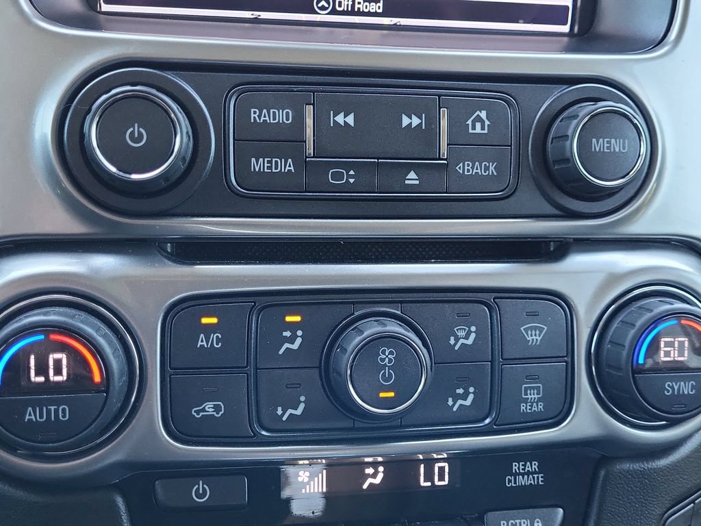 Used 2018 Chevrolet Tahoe Premier AWD/4WD image 28