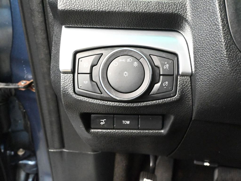 Used 2018 Ford Explorer Limited w/ Equipment Group 301A image 32