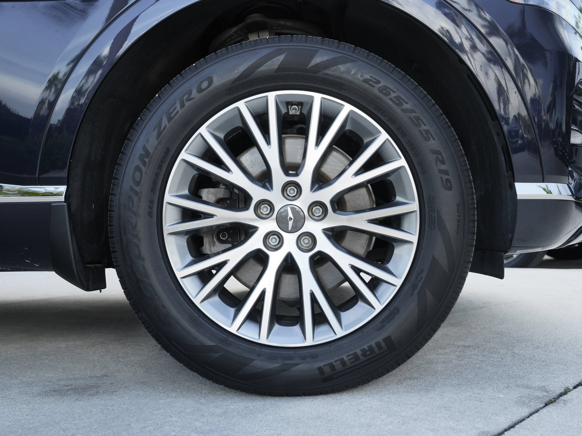 Used 2024 Genesis GV80 2.5T AWD/4WD image 28