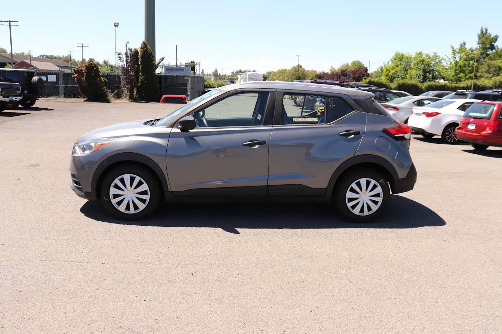 Used 2019 Nissan Kicks S FWD image 8