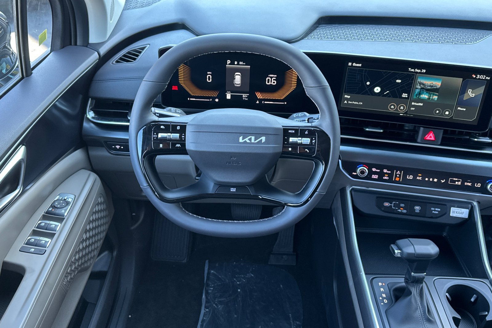 New 2027 Kia Carnival FWD image 14