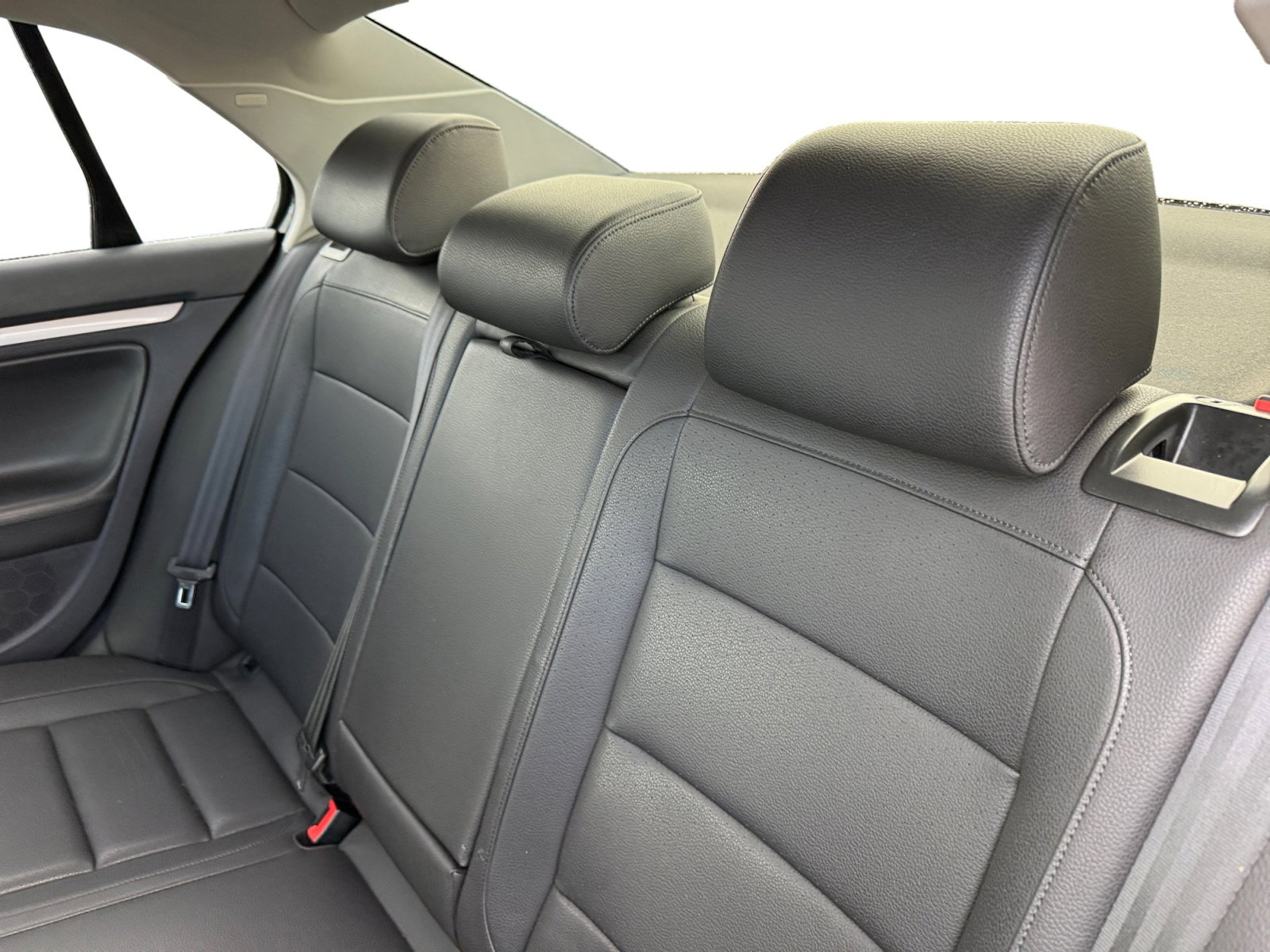 Used 2010 Volkswagen Jetta Limited Edition FWD image 16