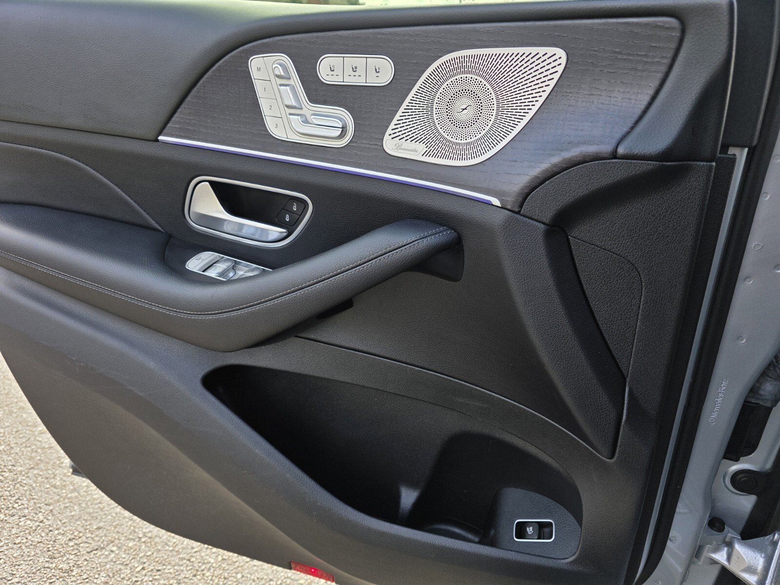 Used 2022 Mercedes-Benz GLS 450 4MATIC image 32