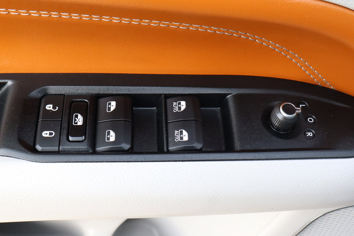 Used 2022 Jeep Compass Limited image 14