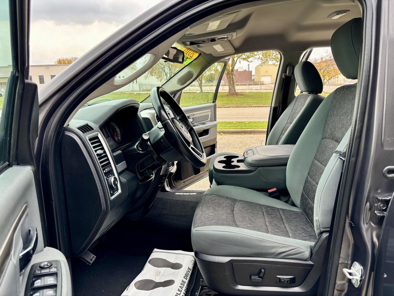 Used 2016 RAM 1500 Big Horn image 2