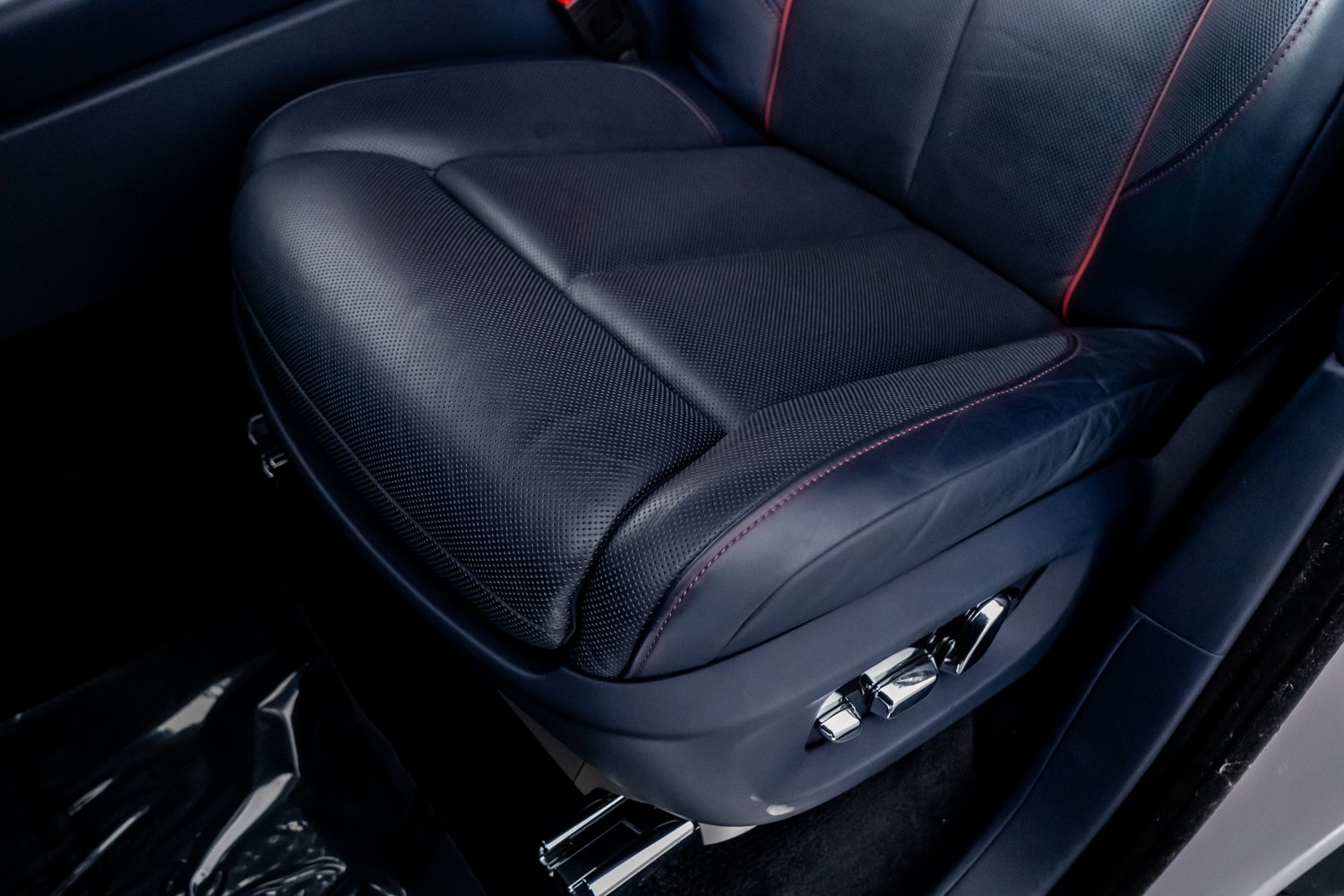 Used 2023 Rolls-Royce Cullinan image 28