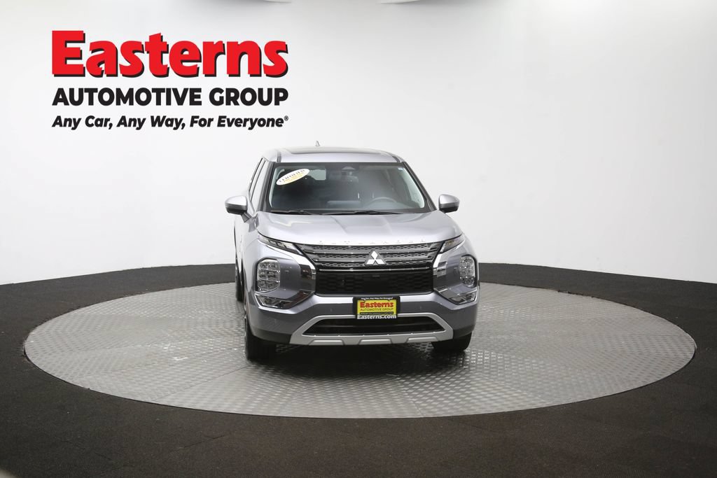 Used 2023 Mitsubishi Outlander SE AWD/4WD image 52