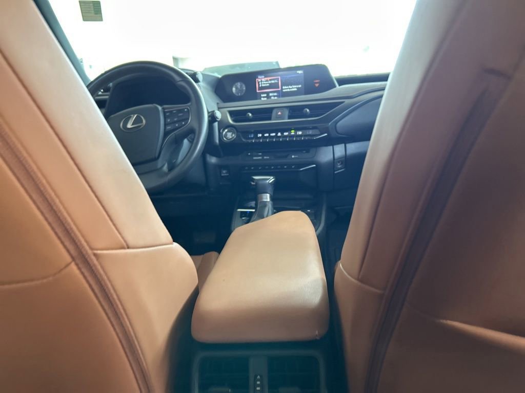 Used 2020 Lexus UX 200 w/ Premium Package image 27