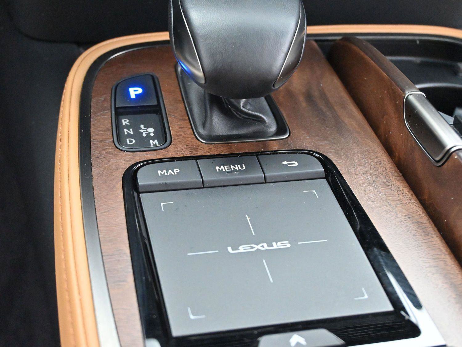 Used 2022 Lexus LS 500 w/ Accessory Package (Z1) image 22
