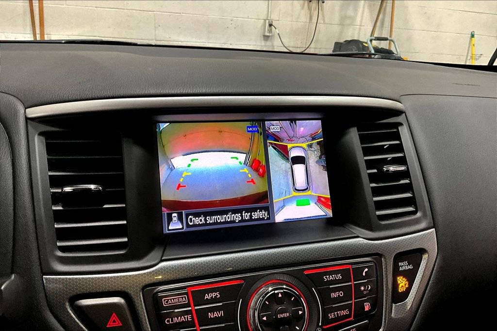 Used 2019 Nissan Pathfinder S image 14