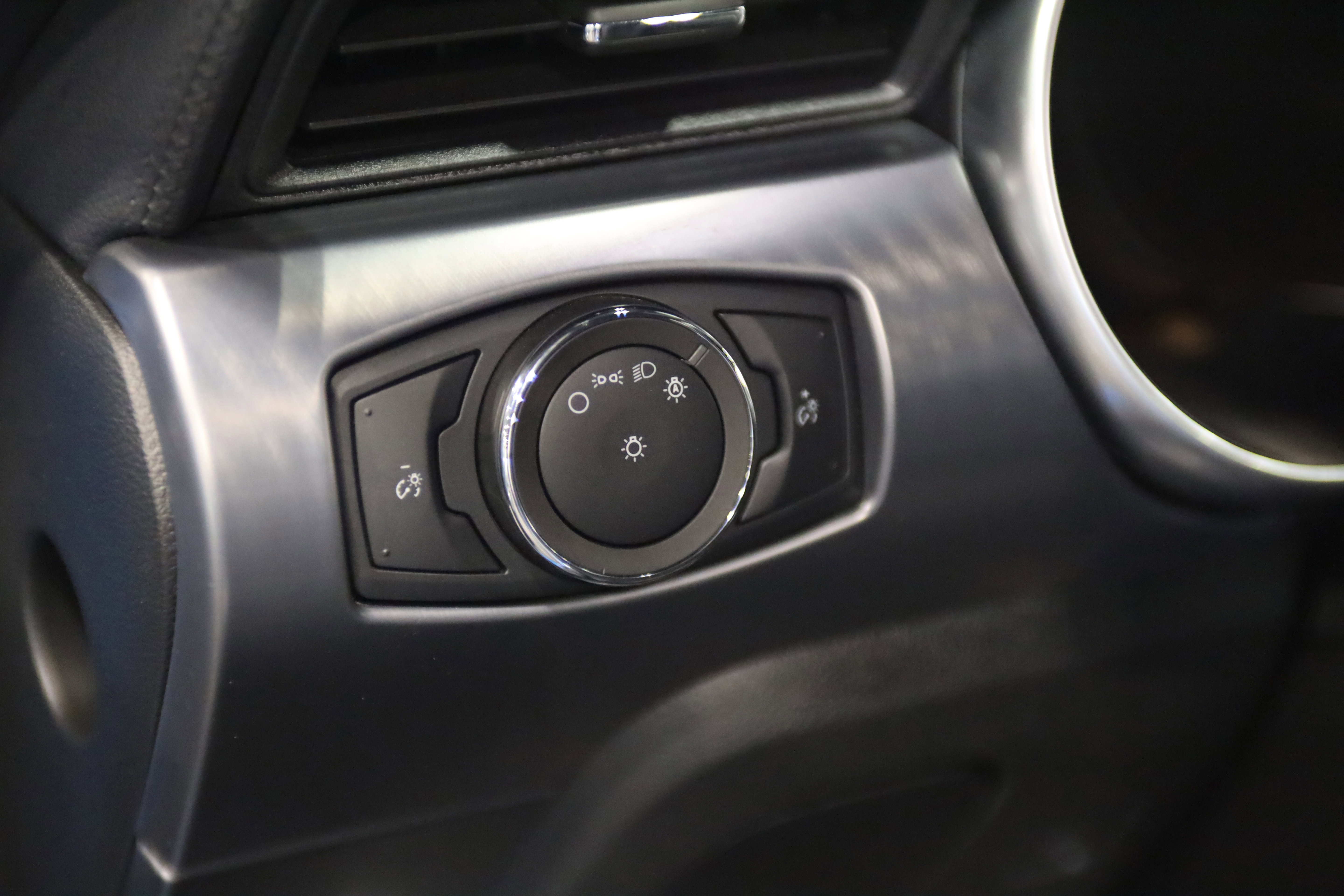 Used 2022 Ford Mustang Mach 1 RWD image 19