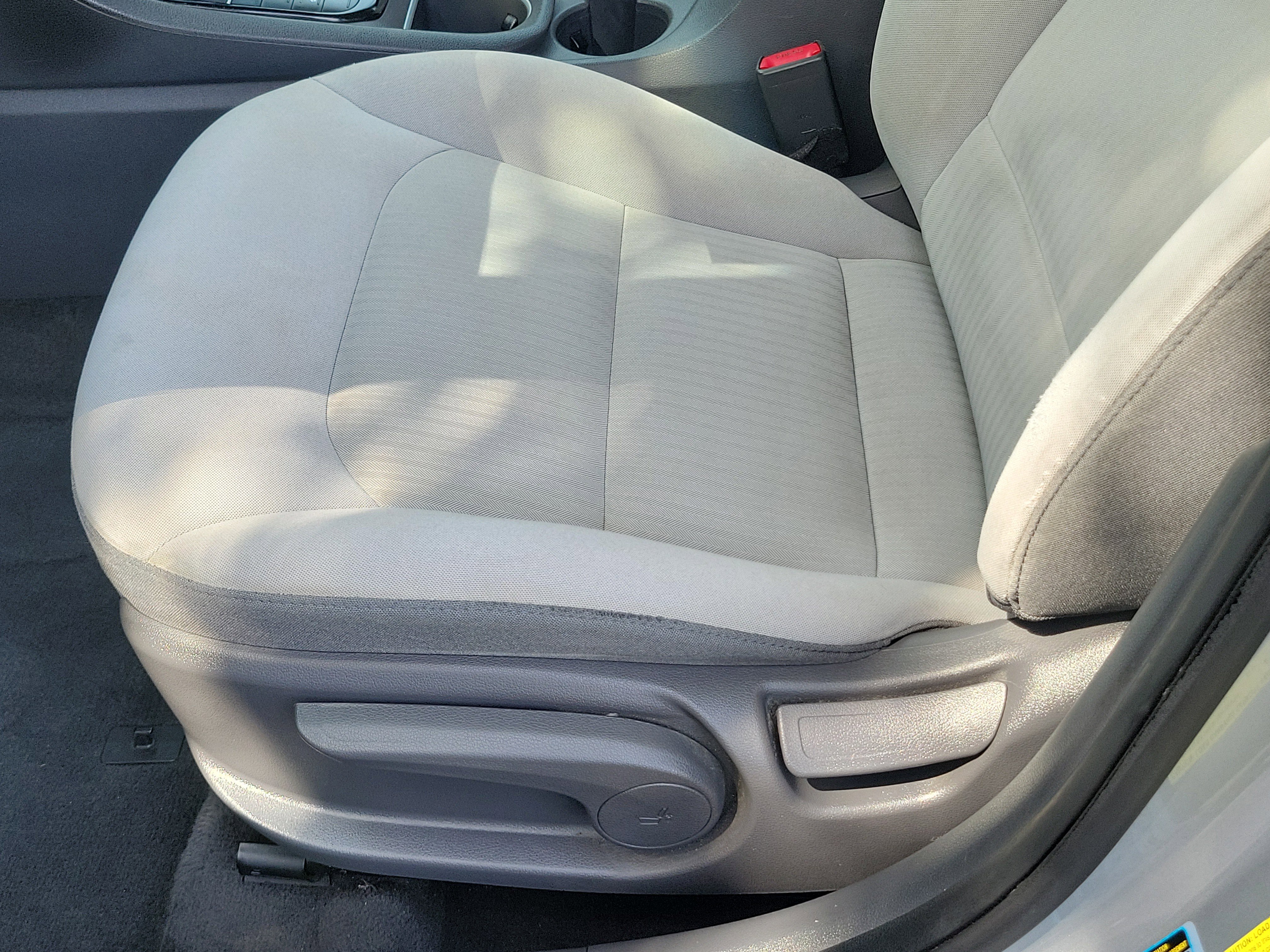 Used 2022 Hyundai Ioniq SE FWD image 20