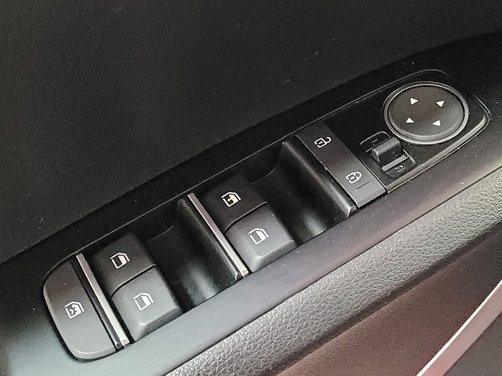 Used 2025 Kia Soul LX w/ LX Technology Package image 27