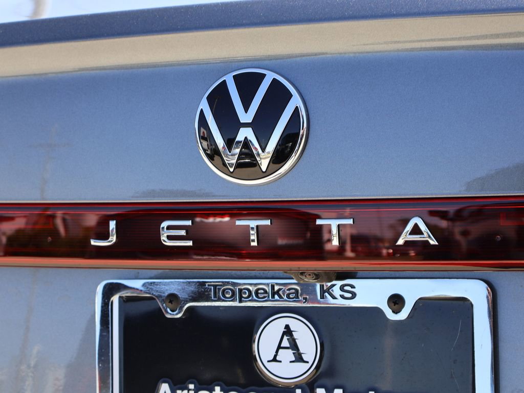New 2026 Volkswagen Jetta SE FWD image 18