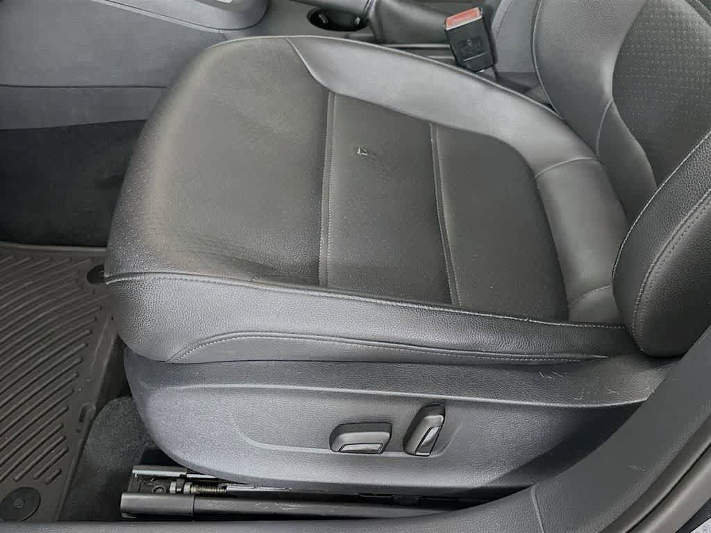 Used 2014 Volkswagen Jetta TDI FWD image 29