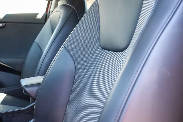 Certified 2025 Kia Niro EX FWD image 25