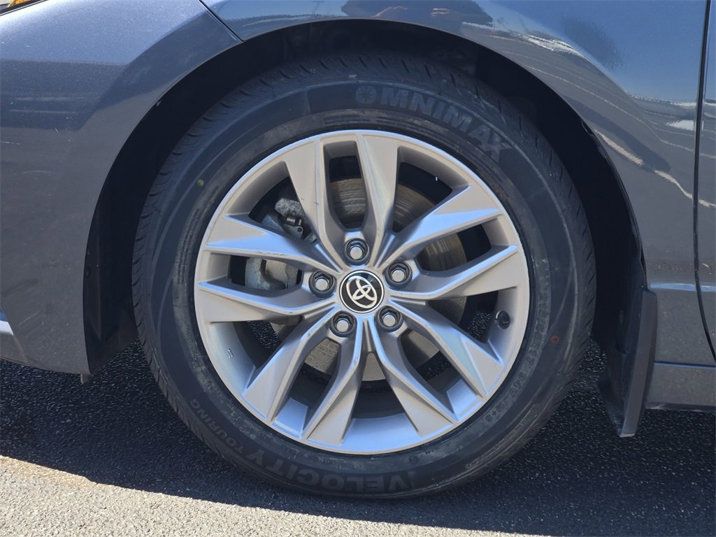 Used 2020 Toyota Avalon XLE FWD image 13