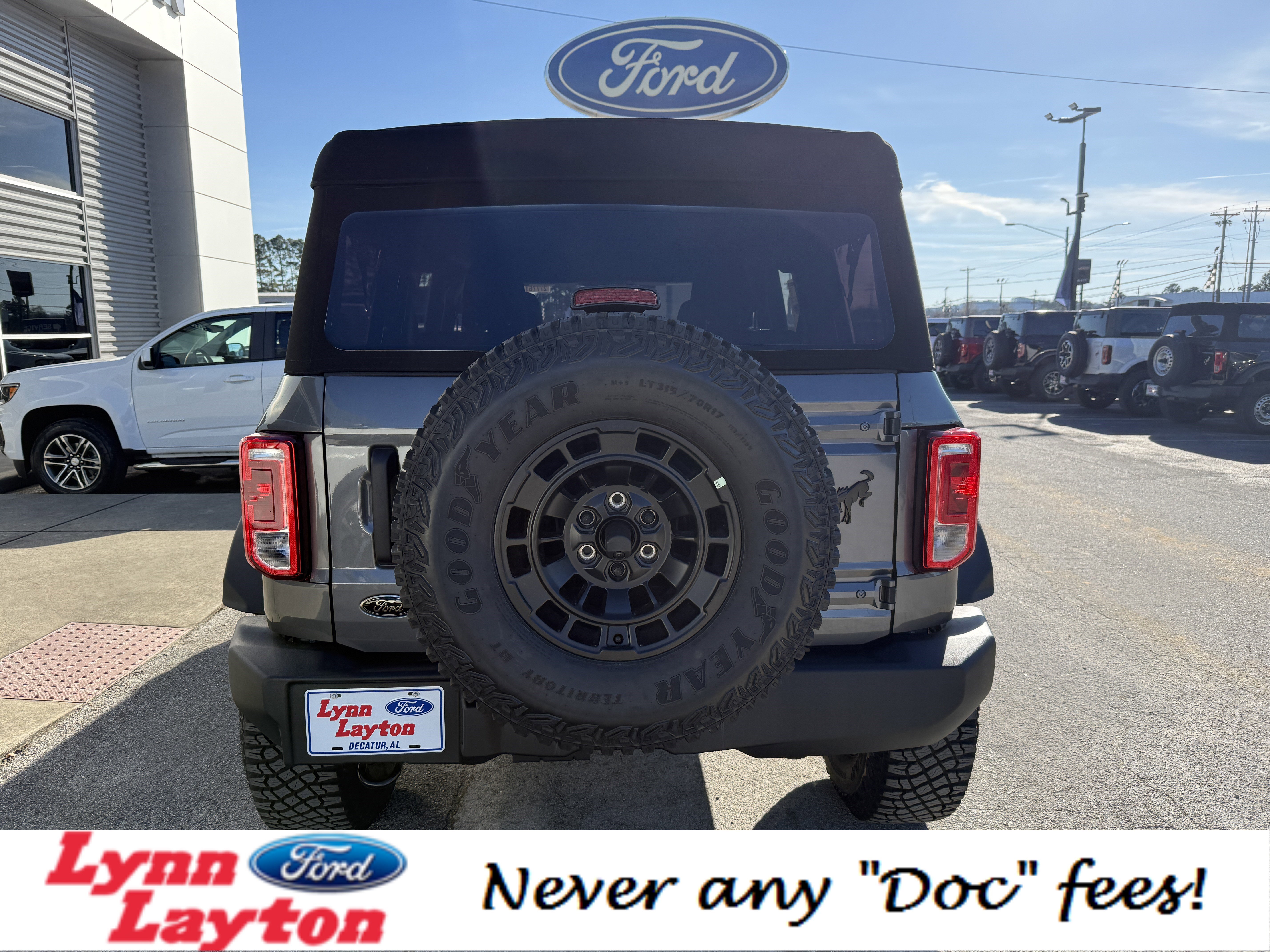 New 2025 Ford Bronco 4-Door image 28