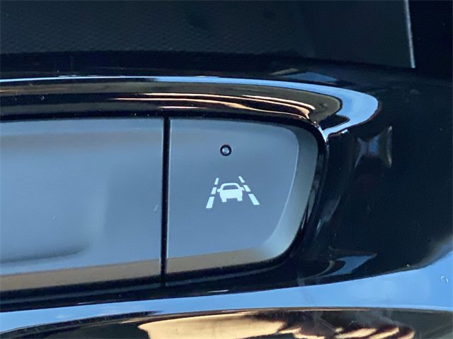 Certified 2025 Chevrolet Trax LT w/ LT Convenience Package image 19