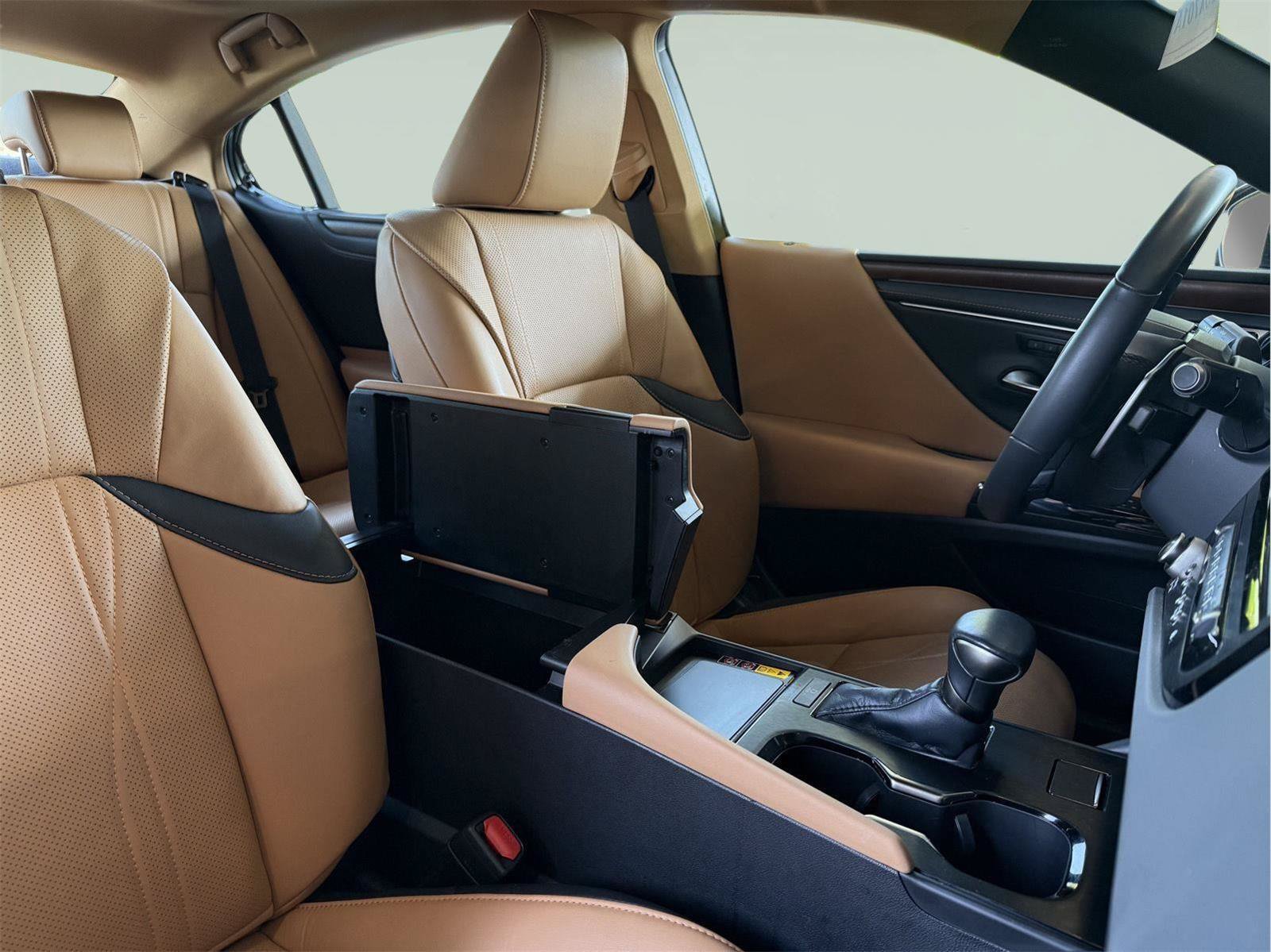 Used 2024 Lexus ES 350 Ultra Luxury w/ Accessory Package (Z2) FWD image 23