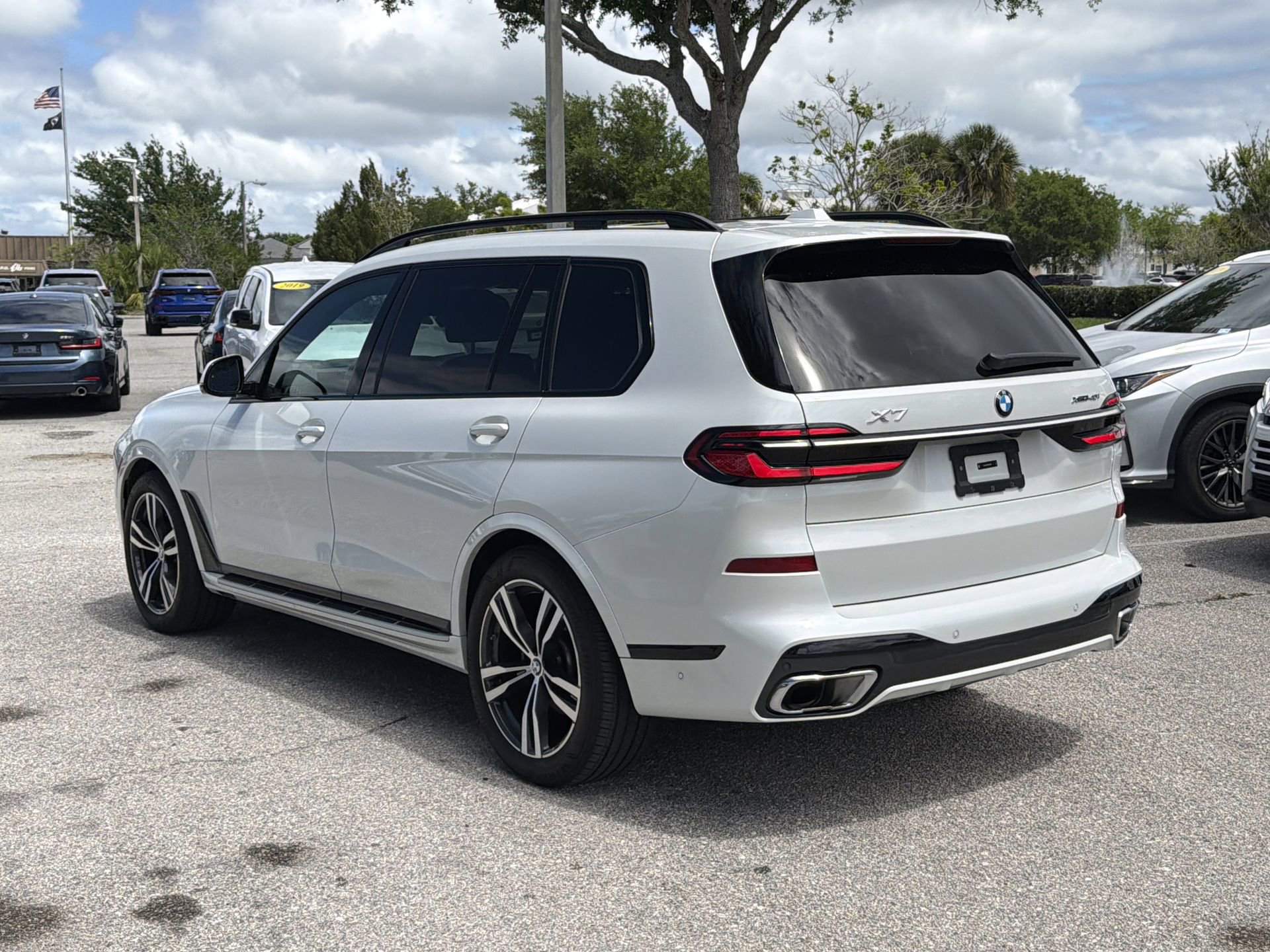 Certified 2025 BMW X7 xDrive40i image 6