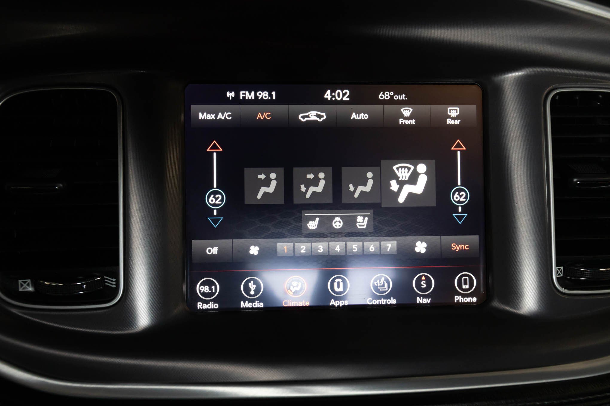 Used 2019 Dodge Charger SXT w/ Plus Group AWD/4WD image 26
