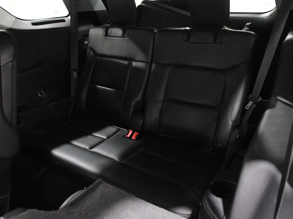 Certified 2022 Ford Explorer XLT w/ Equipment Group 202A image 21