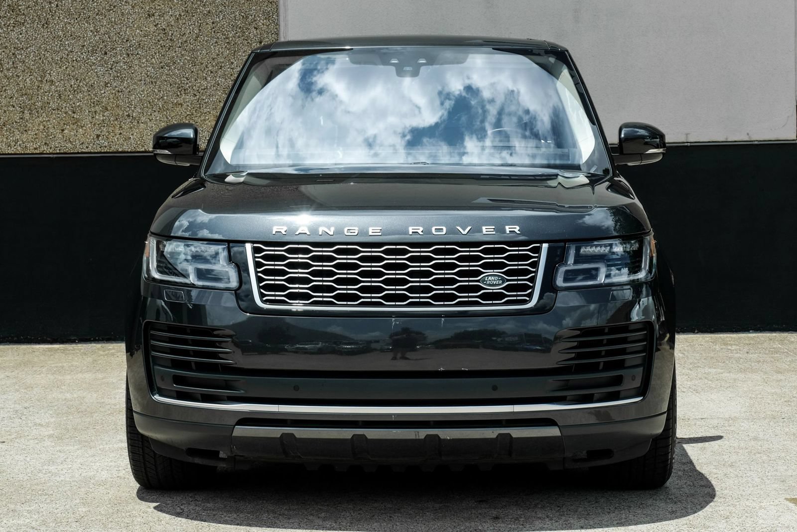 Used 2019 Land Rover Range Rover Supercharged AWD/4WD image 7