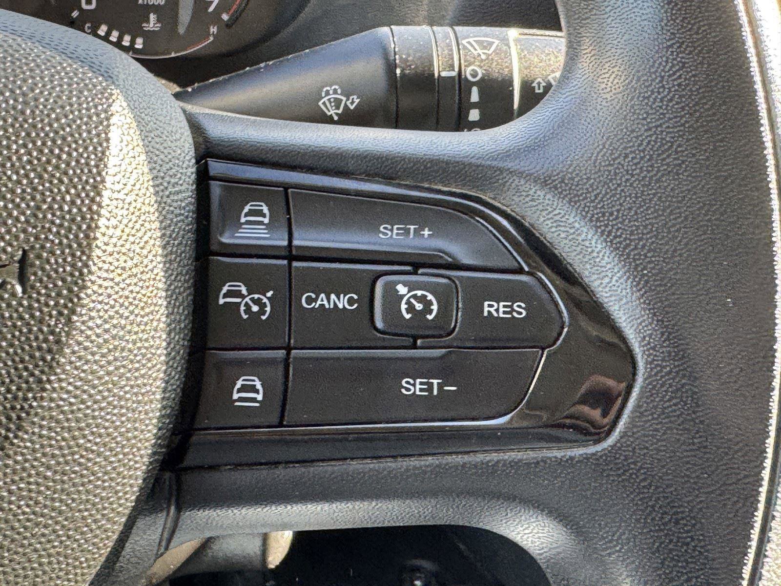 Used 2025 RAM ProMaster 2500 w/ Convenience Group image 17