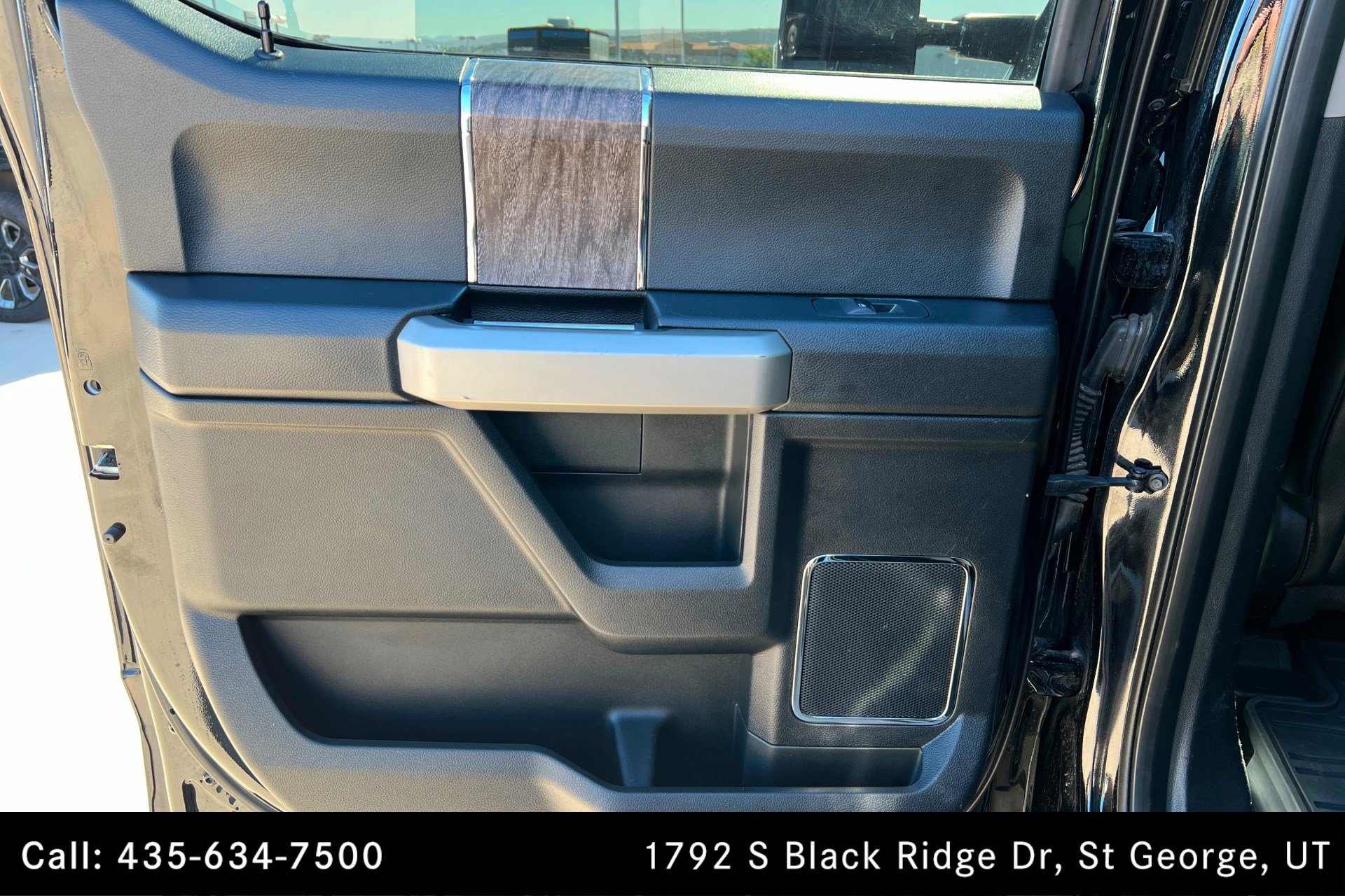 Used 2017 Ford F350 Lariat w/ FX4 4x4 Off Road Package image 18