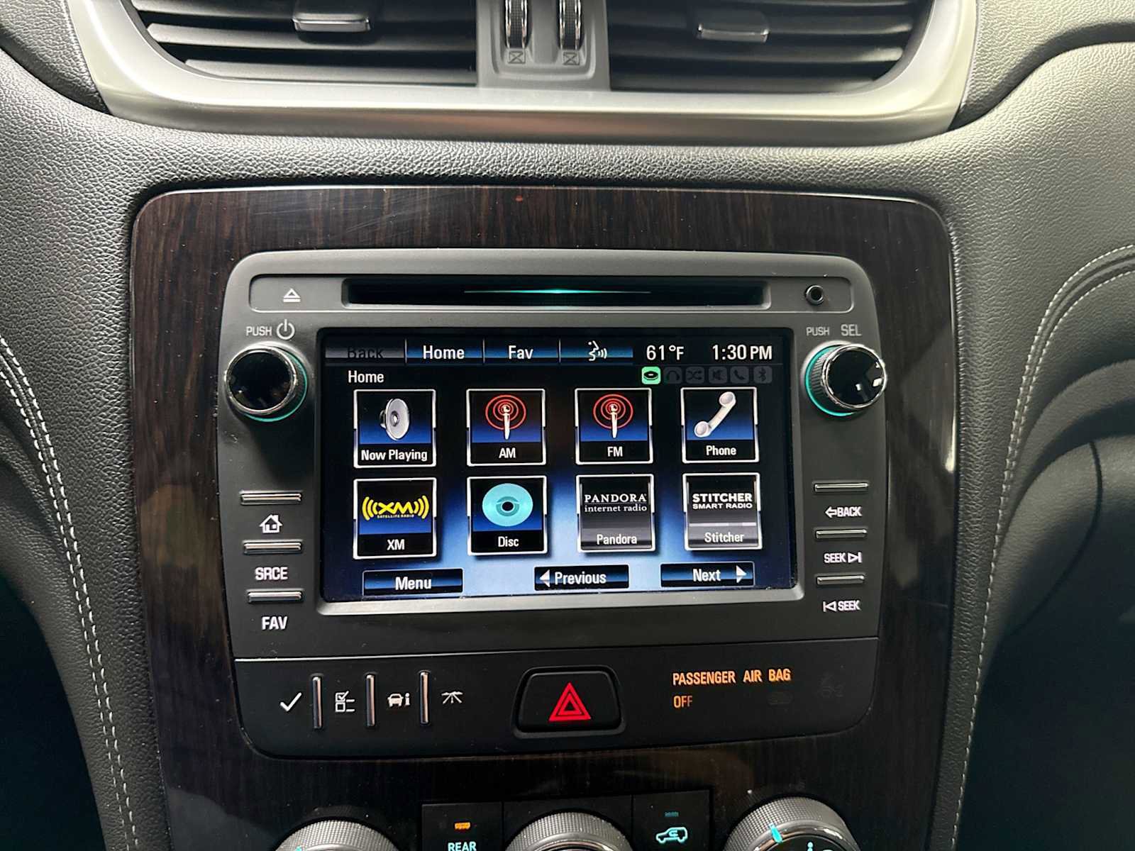 Used 2017 Chevrolet Traverse LT w/ Style and Technology Package image 18