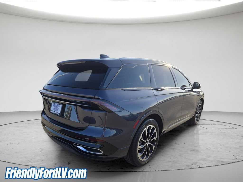 Used 2024 Lincoln Nautilus Reserve w/ Equipment Group 202A AWD/4WD image 6