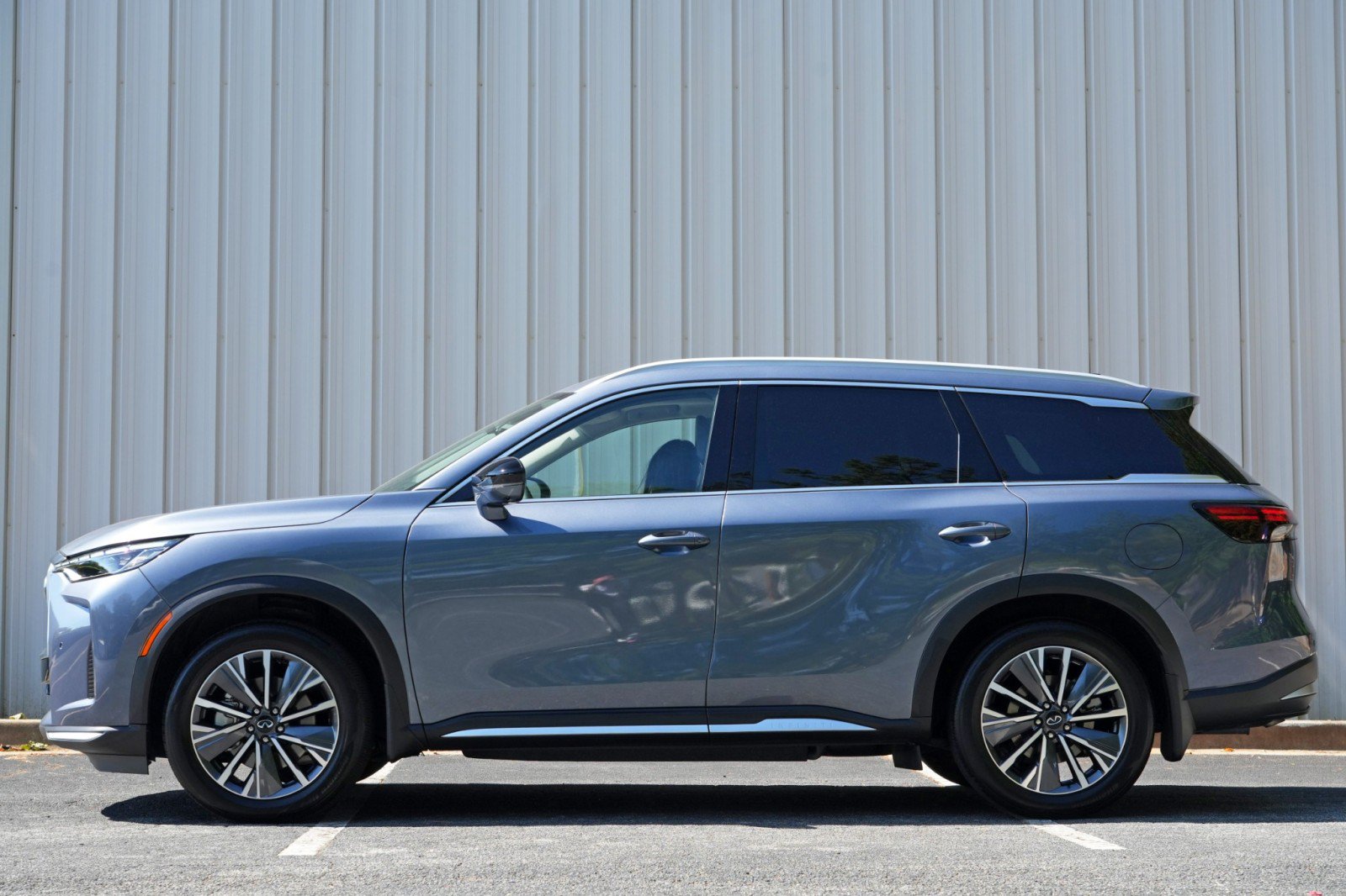 Used 2026 INFINITI QX60 Luxe w/ Cargo Package FWD image 9