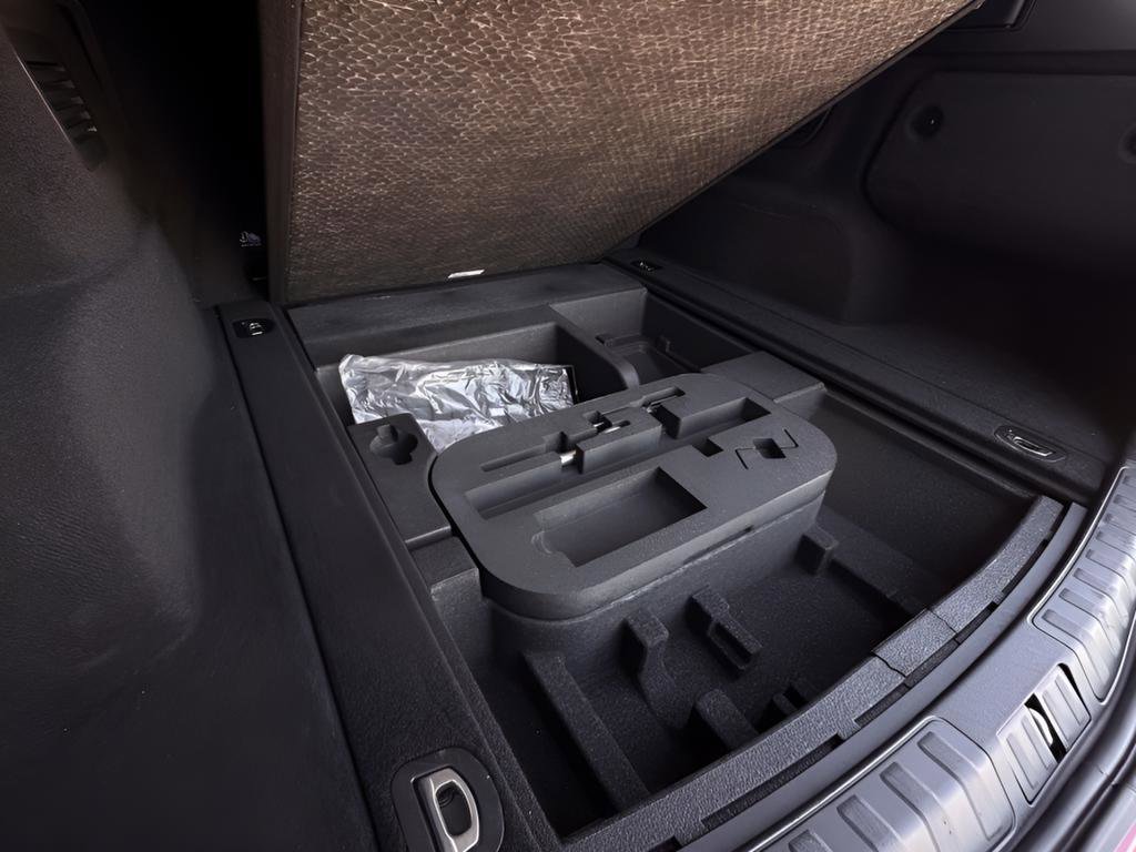 Used 2024 Alfa Romeo Stelvio Sprint image 27