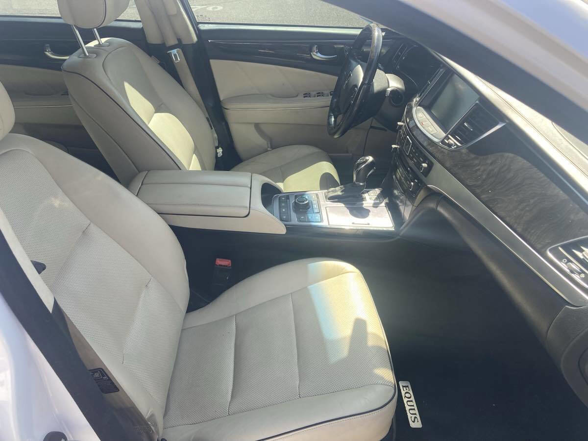 Used 2016 Hyundai Equus Signature image 8