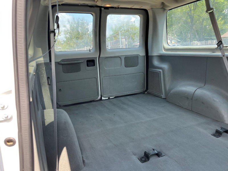 Used 2007 Ford E-150 and Econoline 150 XL RWD image 10