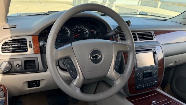 Used 2013 Chevrolet Tahoe LTZ image 32