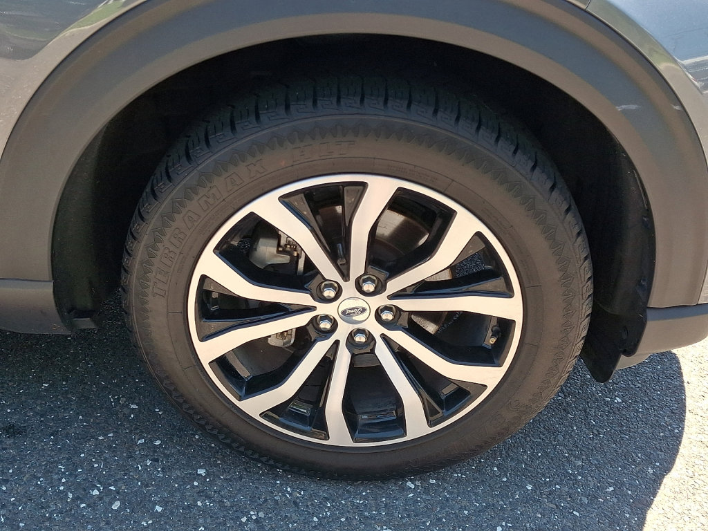 Used 2025 Ford Explorer ST-Line AWD/4WD image 9