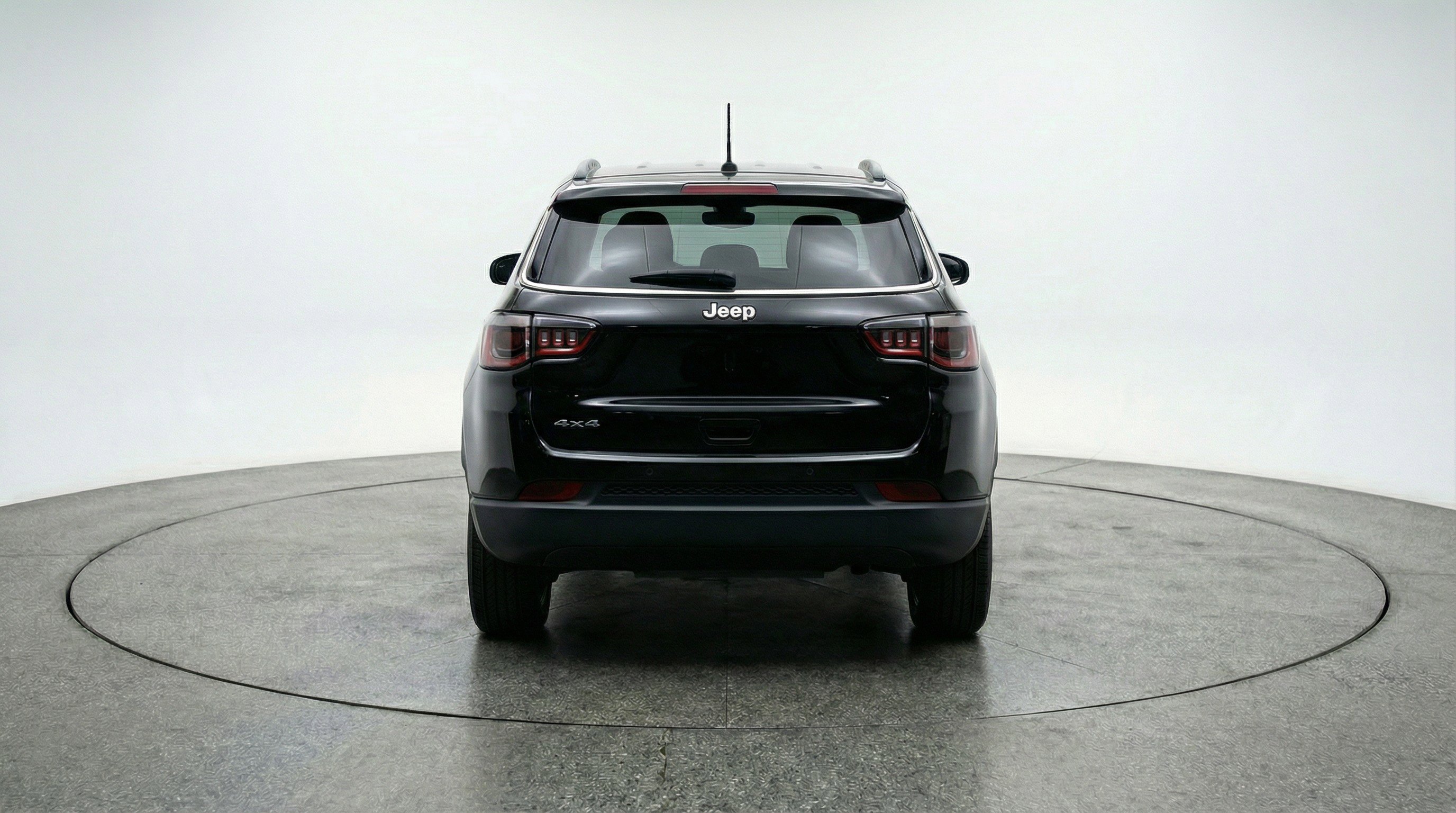 Used 2025 Jeep Compass Latitude image 7