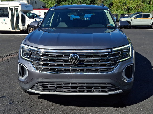 Used 2024 Volkswagen Atlas SE AWD/4WD image 3