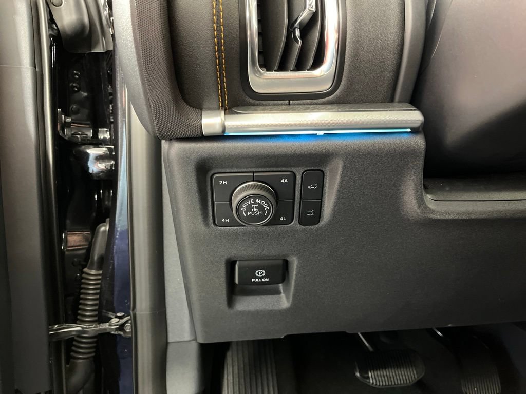 Used 2025 Ford Expedition Tremor AWD/4WD image 33