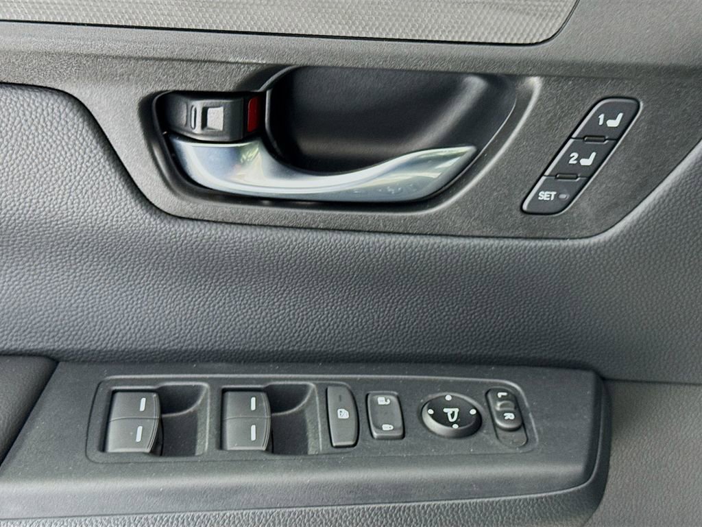 Used 2026 Honda CR-V Sport-L image 21