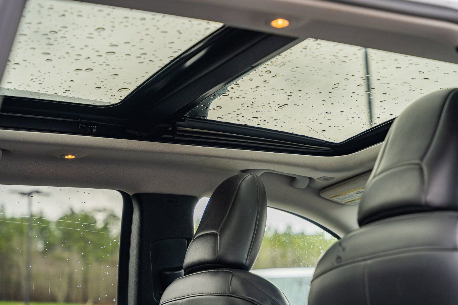 Used 2019 Jeep Cherokee Limited image 24