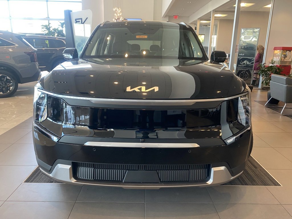 New 2026 Kia EV9 Wind image 3