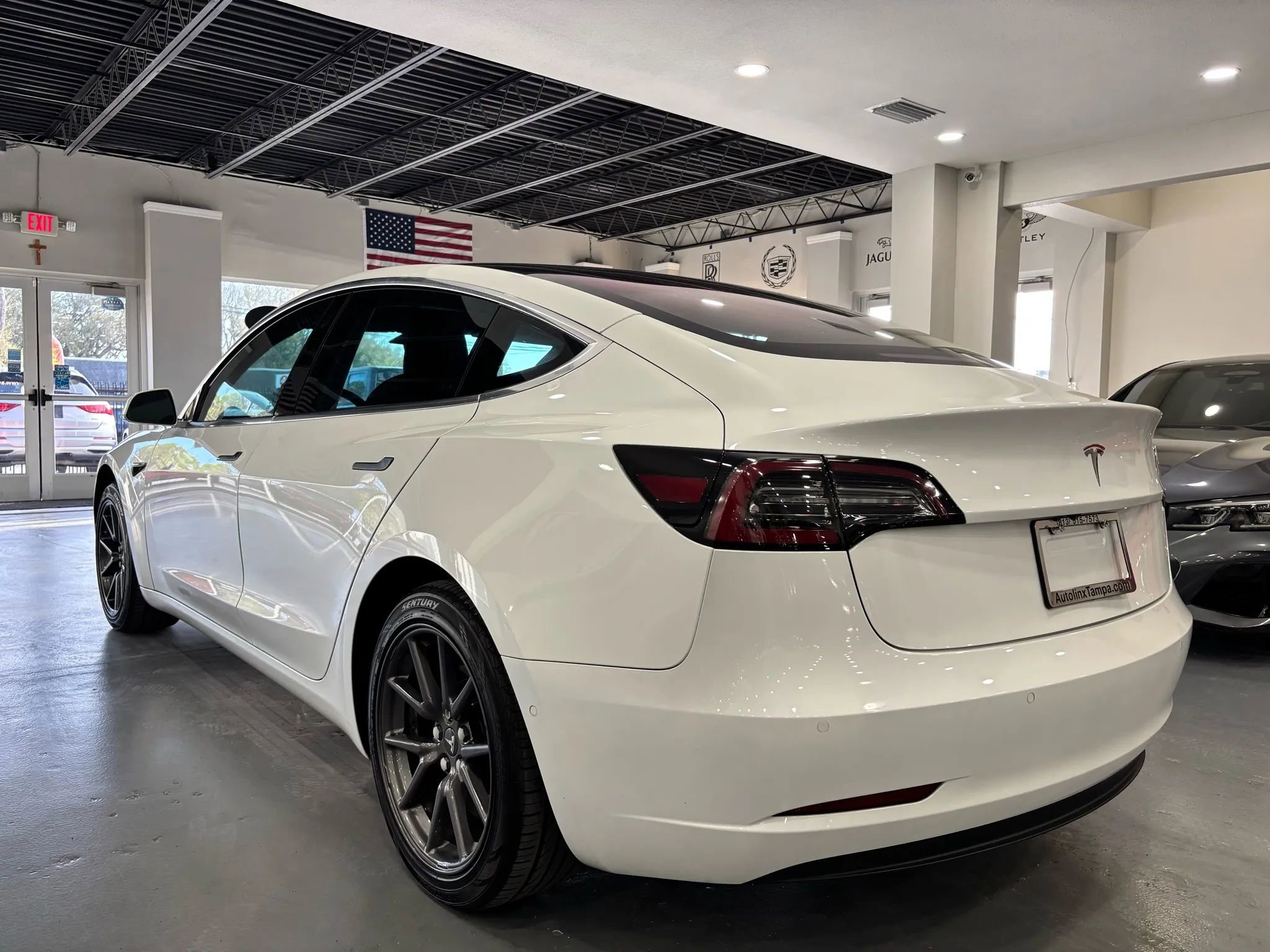 Used 2018 Tesla Model 3 Long Range image 5